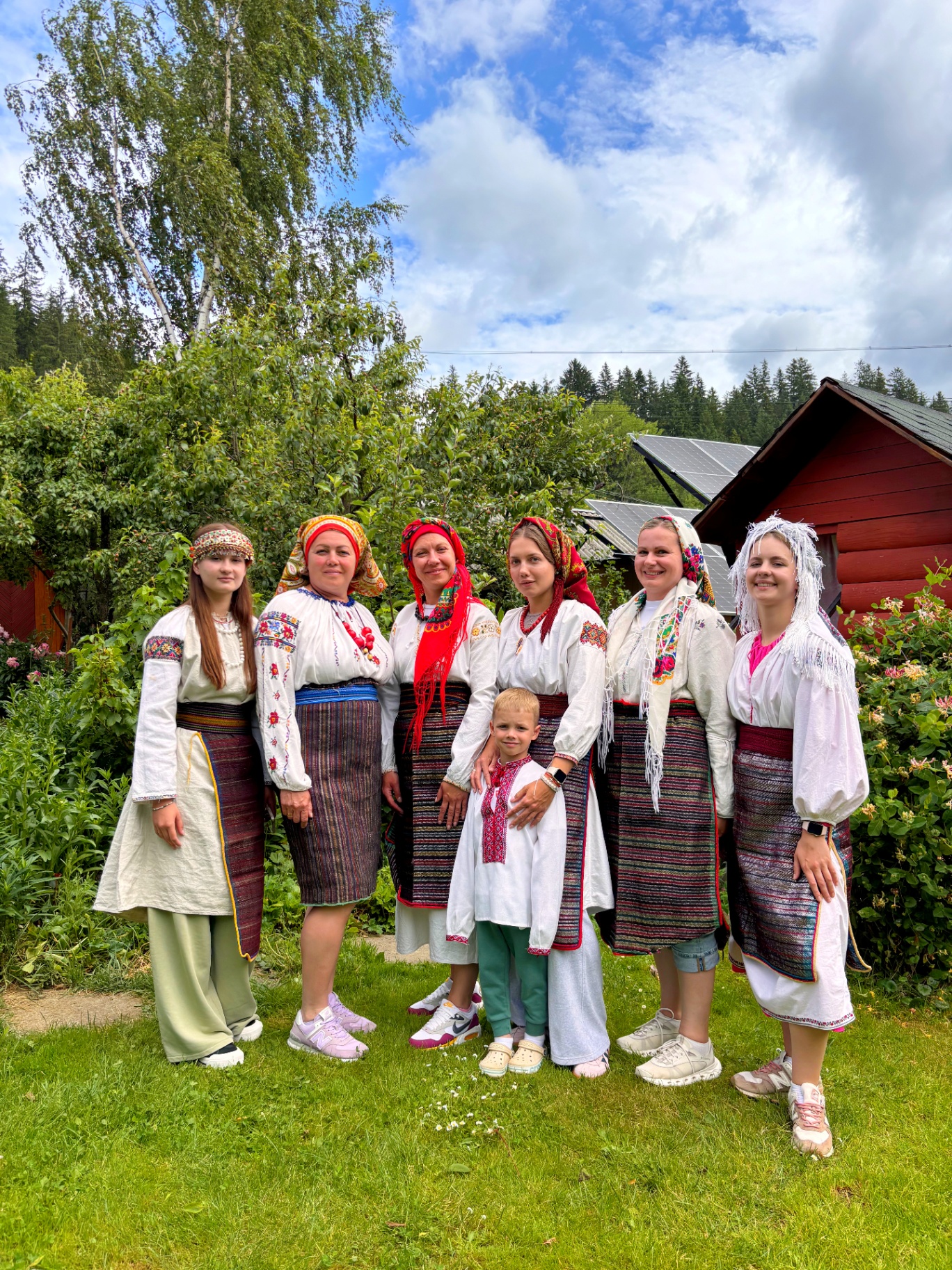 Туристи в Карпатах